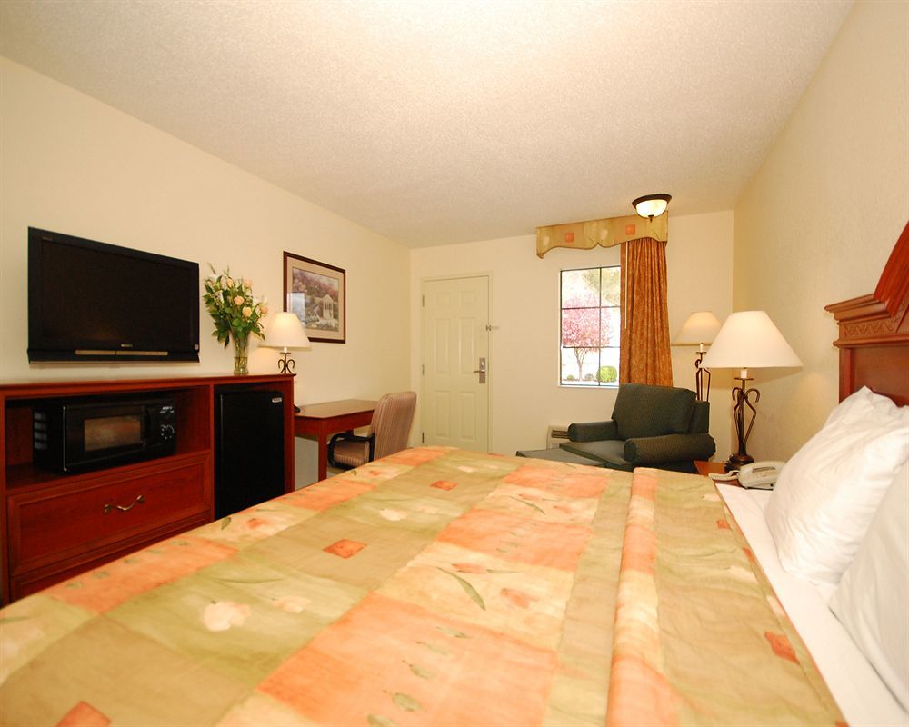 Econo Lodge Russellville Exterior foto